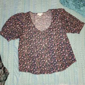 Treasure & Bond Floral Puff Sleeve Button Front Top Size Medium NWOT